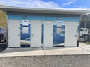 Flush toilets