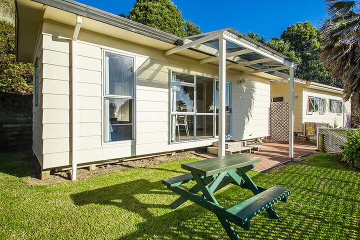 Tourist Flats are lovely warm north facing aspect with views over the park and Pacific Ocean.