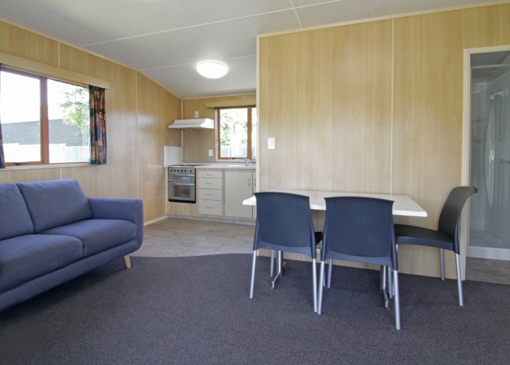 Unit 9 Lounge/dining room