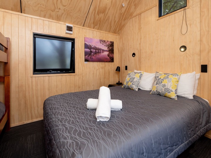 Economy Cabin - Sleeps 4