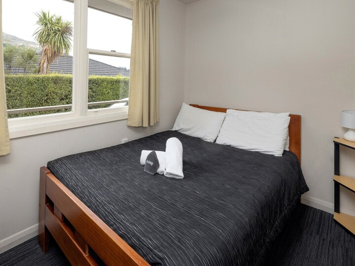 Economy Studio - Sleeps 2