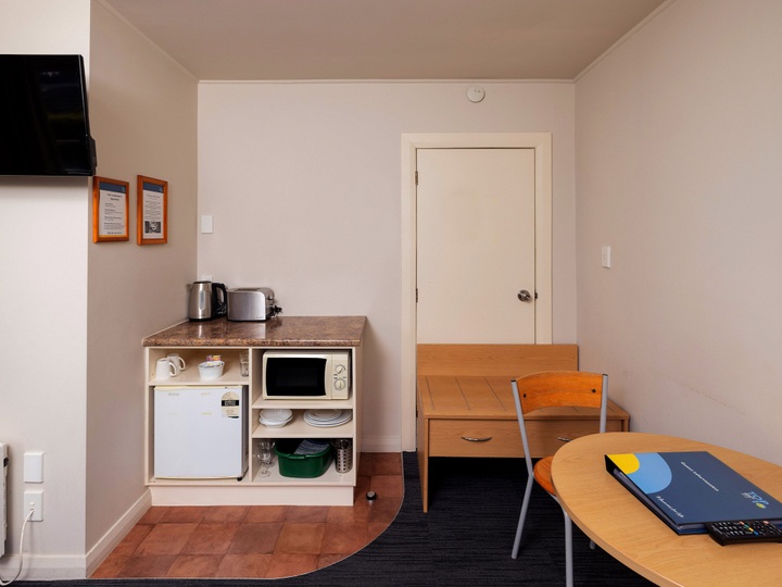 Economy Studio - Sleeps 2