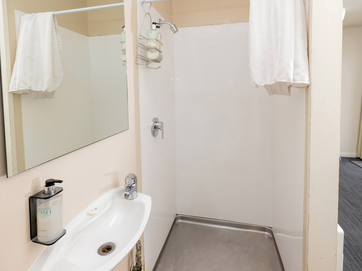 Economy Studio - Sleeps 2