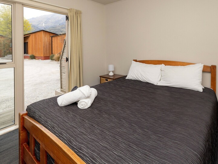 Economy Studio - Sleeps 6