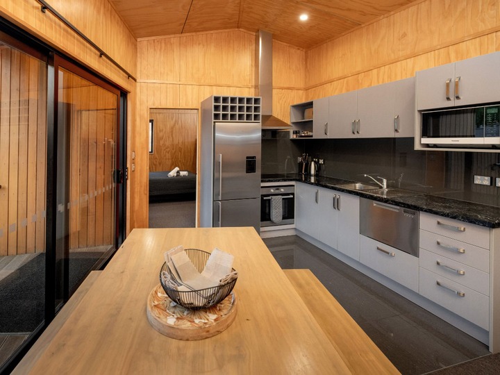 Deluxe 2 Bedroom Villa - Sleeps 8